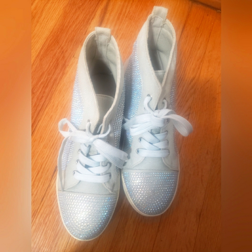 Azalea Wang Womens Light Blue Denim Rhinestone Lace Up Platform Sneakers~ Size 6